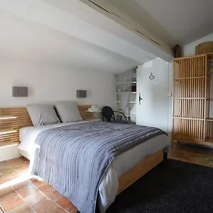  Hébergement de vacances Maison De Village Provencal